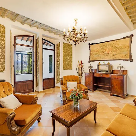 Tenuta Febea فيلة تشيوسي